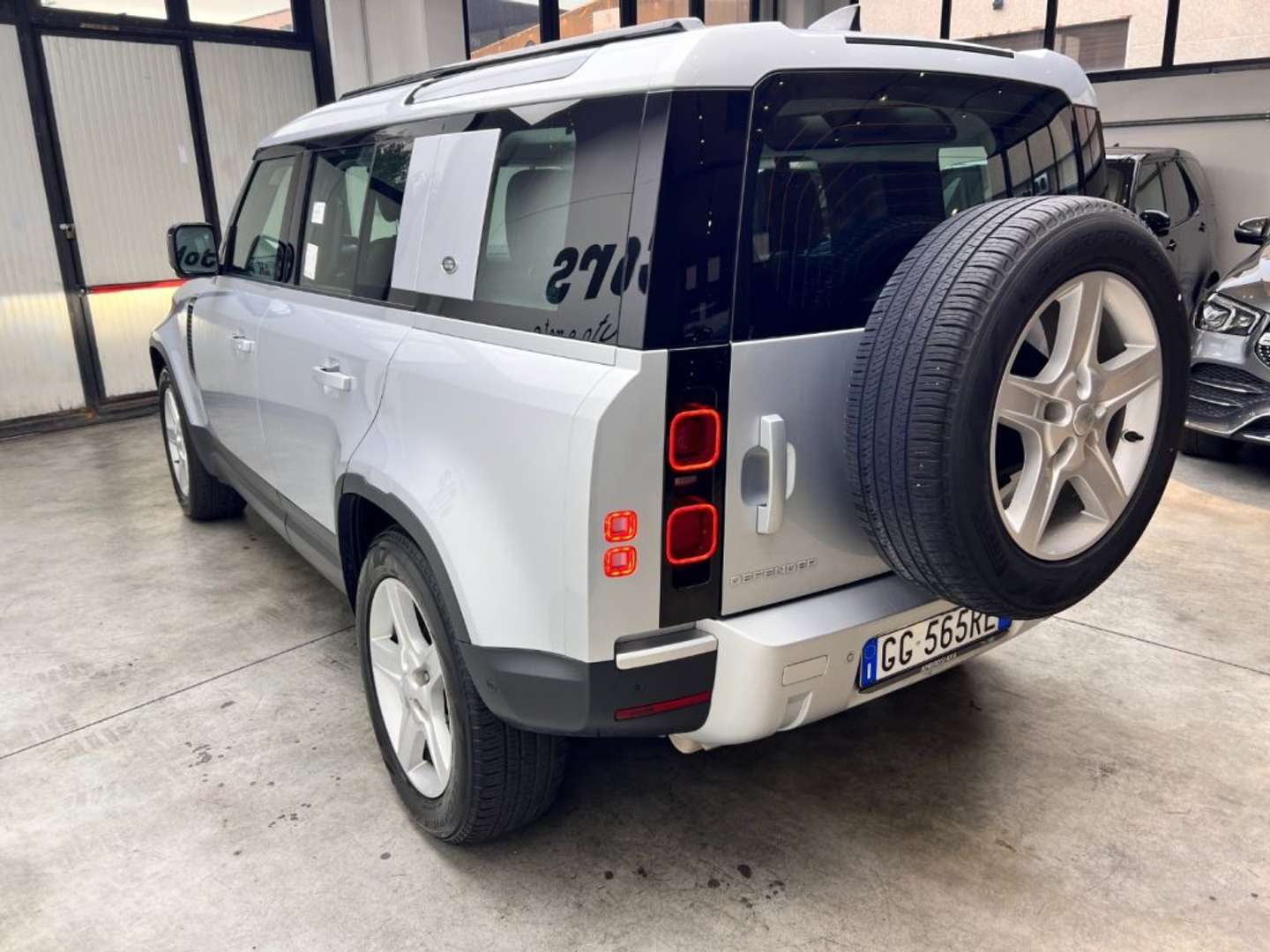 Land Rover Defender 110 D250 SE - 2021 - Joinsteer - #3