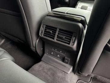 Land Rover Range Rover Velar D300 R-DYNAMIC SE — photo 12