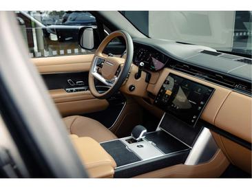Land Rover Range Rover HSE P550E — photo 8