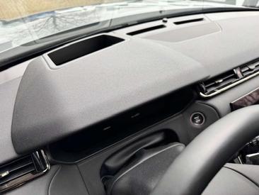 Land Rover Range Rover Velar D300 R-DYNAMIC SE — photo 15