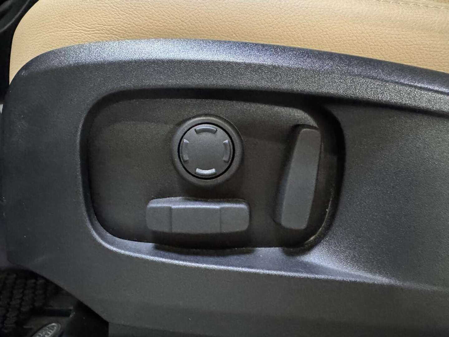 Land Rover Defender SE D200 - 2022 - Joinsteer - #23