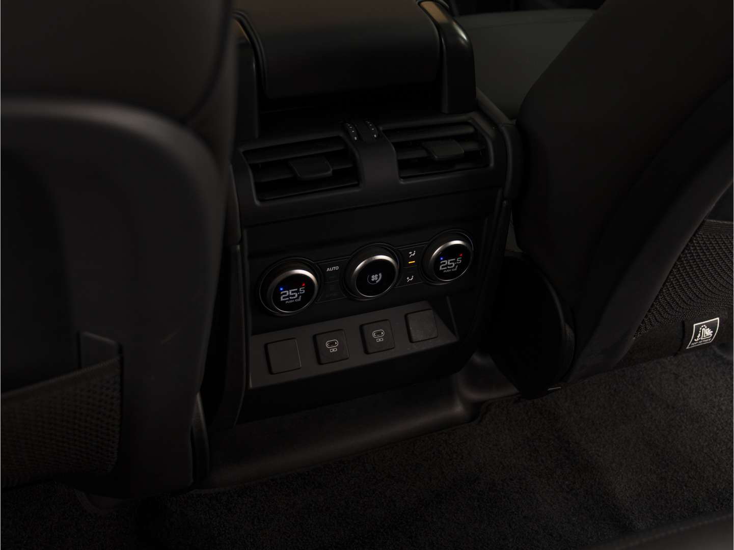 Land Rover Defender 110 X-Dynamic HSE P300e - 2025 - Joinsteer - #27