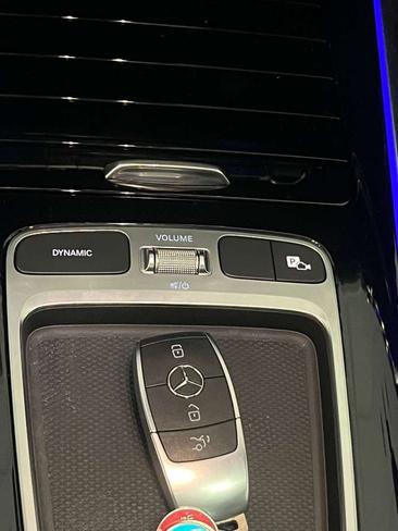 Mercedes GLB 200 AMG Line — photo 11