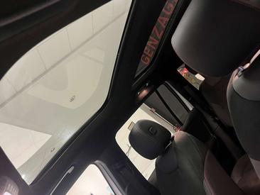 Mercedes GLB 200 AMG Line — photo 12