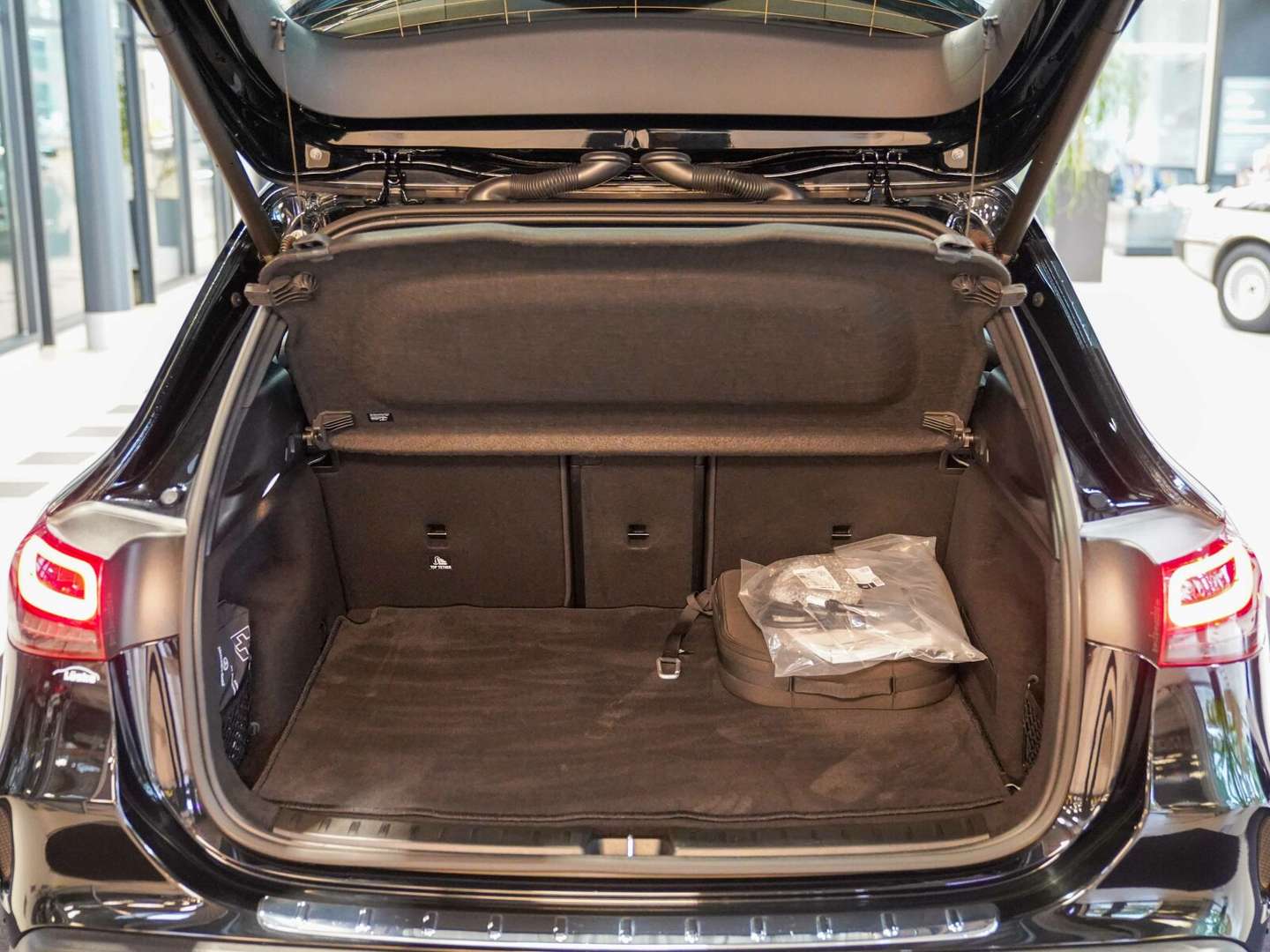 Mercedes EQA 300 AMG Line - 2023 - Joinsteer - #4