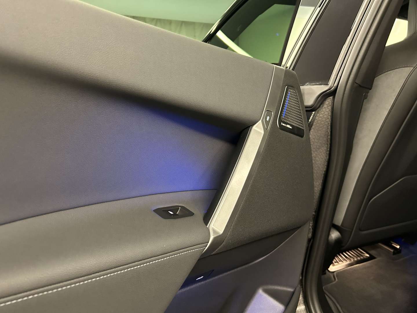 BMW IX M70 XDrive M Sport - 2025 - Joinsteer - #14