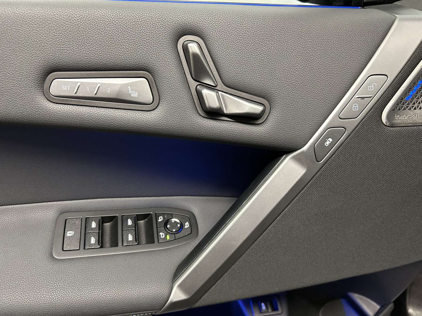 BMW IX M70 XDrive M Sport - 2025 - Joinsteer - #30