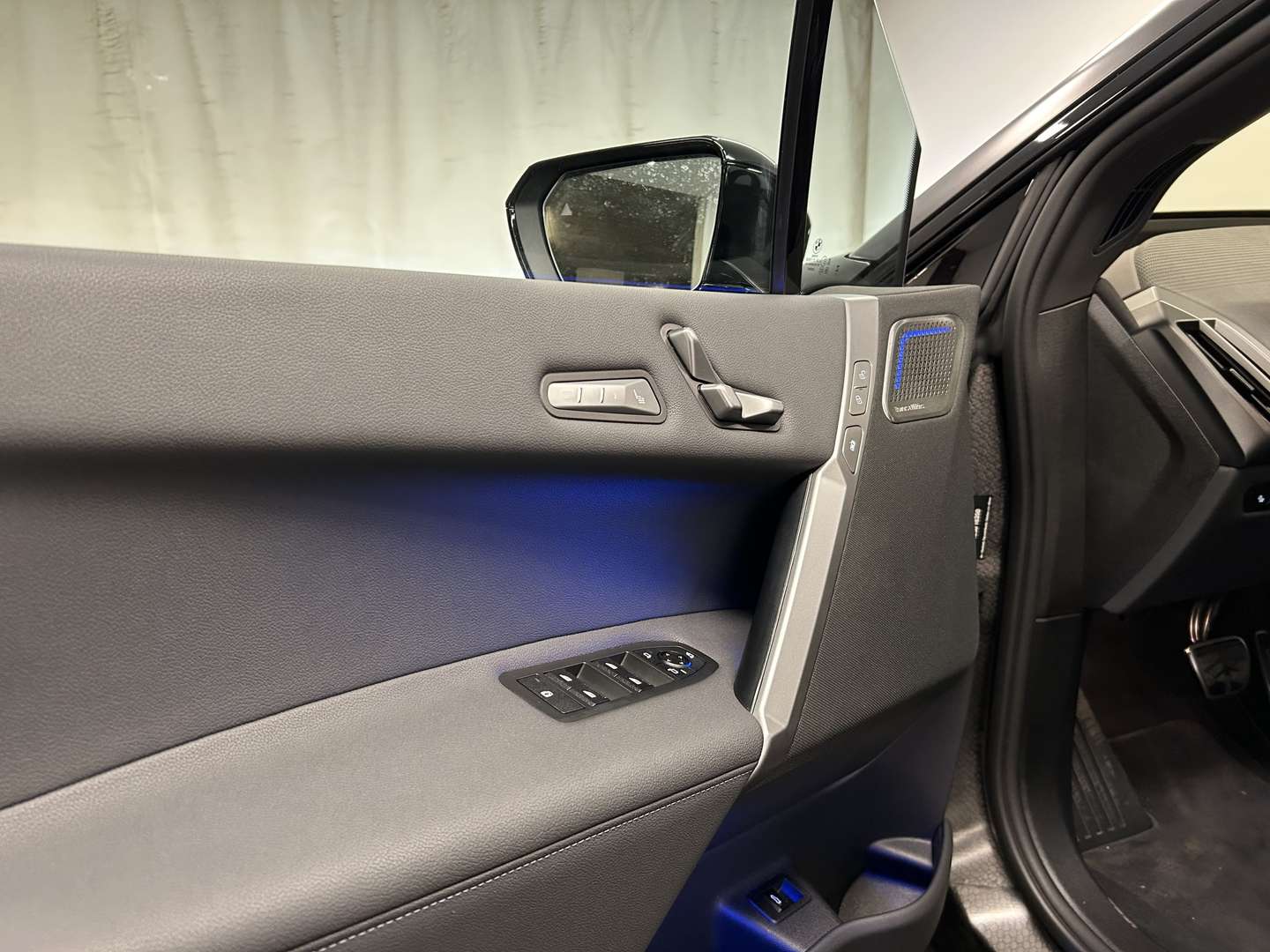 BMW IX M70 XDrive M Sport - 2025 - Joinsteer - #36