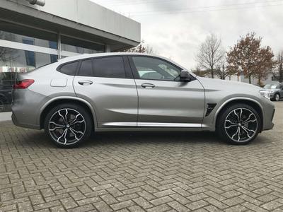 BMW X4 M Drivers Package M Competition