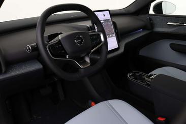 Volvo EX30 Twin Motor — photo 7