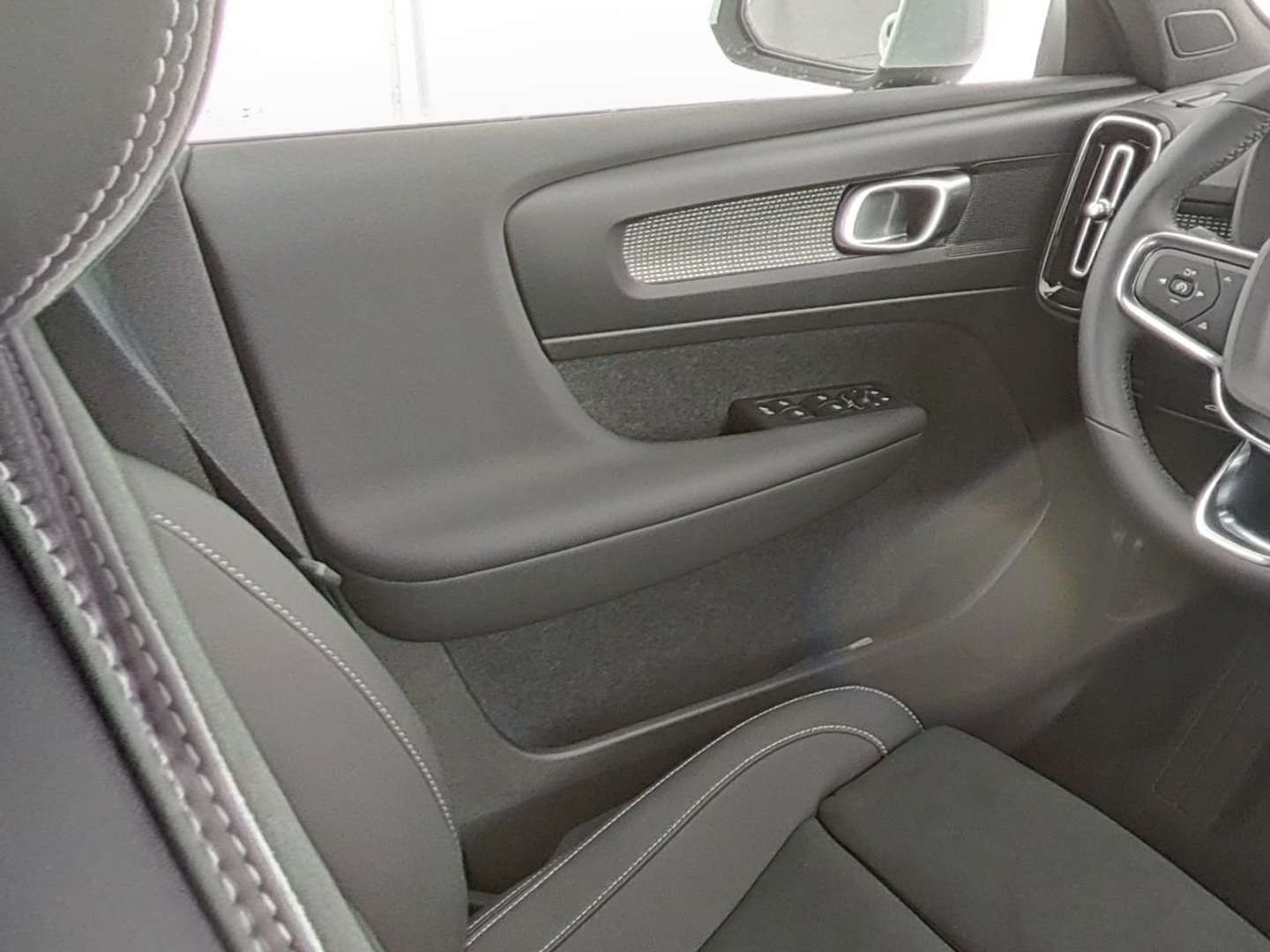 Volvo XC40 B3 - 2025 - Joinsteer - #10