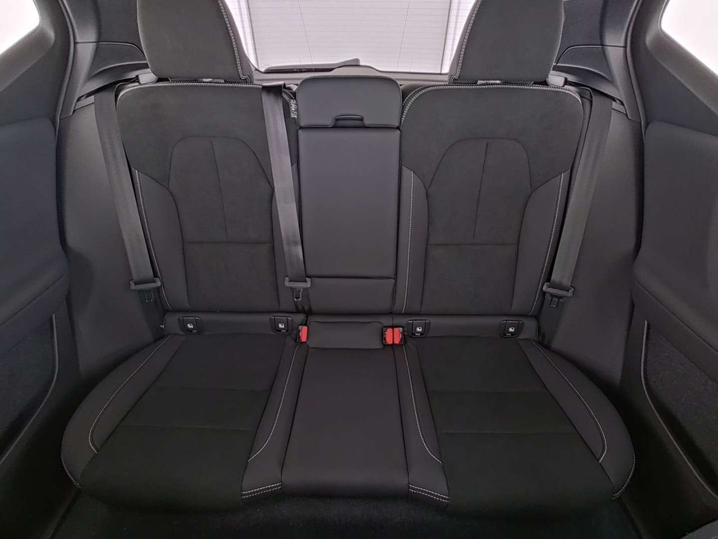 Volvo XC40 B3 - 2025 - Joinsteer - #11