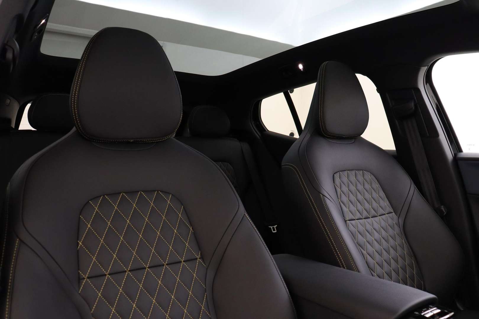 Volvo EX30 TWIN MOTOR PERFORMANCE - 2025 - Joinsteer - #9