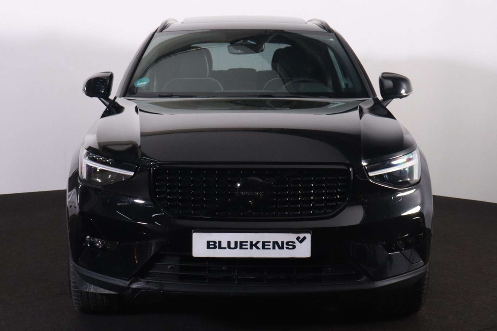Volvo XC40 B4 Black Edition Ultra - 2025 - Joinsteer - #1