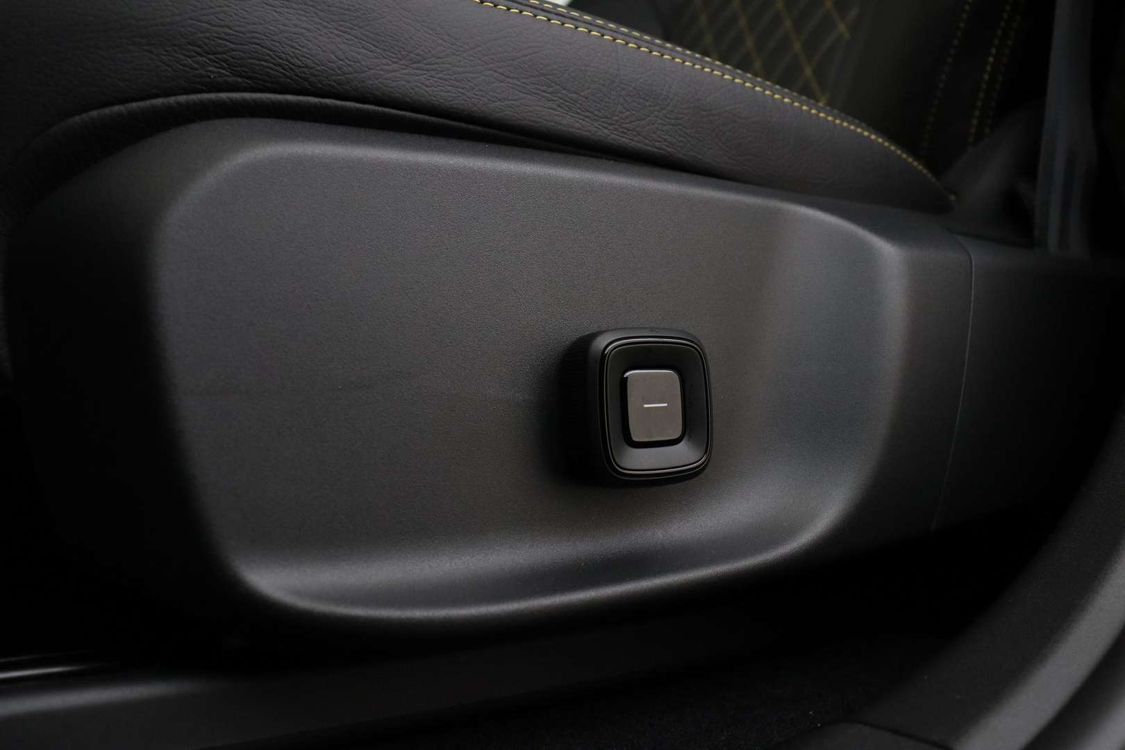 Volvo EX30 TWIN MOTOR PERFORMANCE - 2025 - Joinsteer - #27