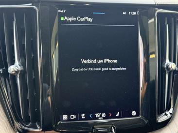 Volvo XC60 T6 Recharge Inscription — photo 41