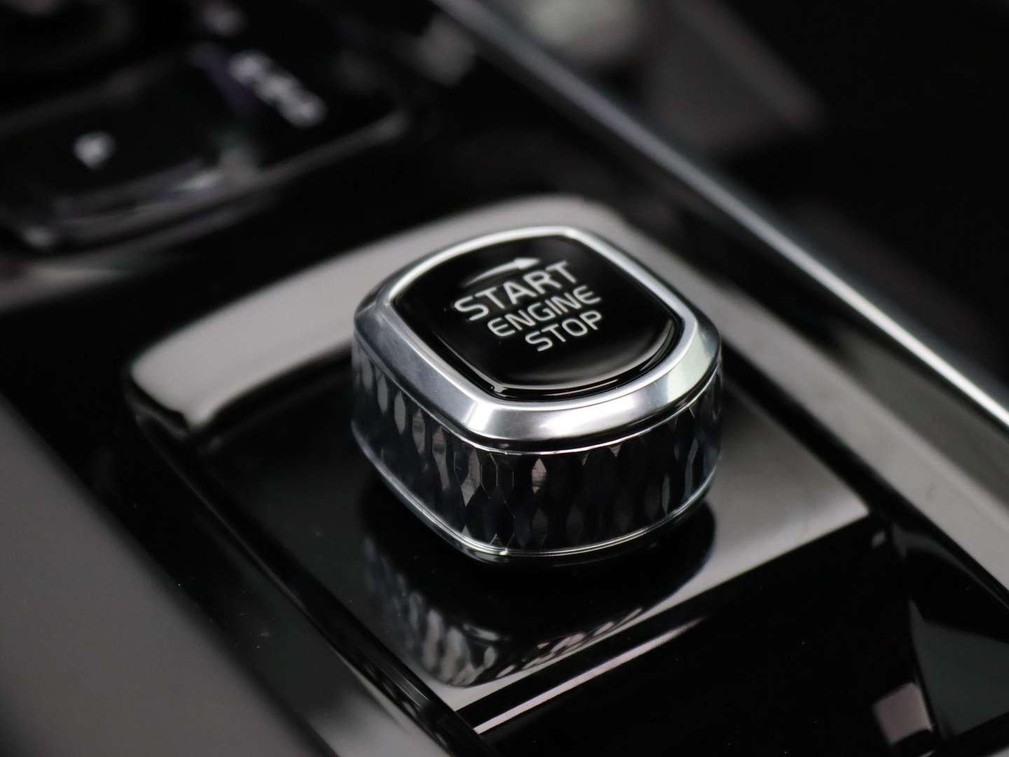 Volvo XC60 T6 Recharge Plus - 2025 - Joinsteer - #33