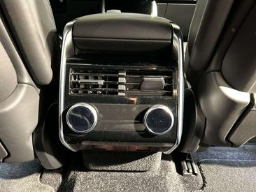 Land Rover Range Rover P530 Autobiography — photo 17