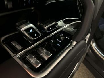 Land Rover Range Rover P530 Autobiography — photo 19