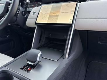 Land Rover Discovery Sport D200 Dynamic SE — photo 15
