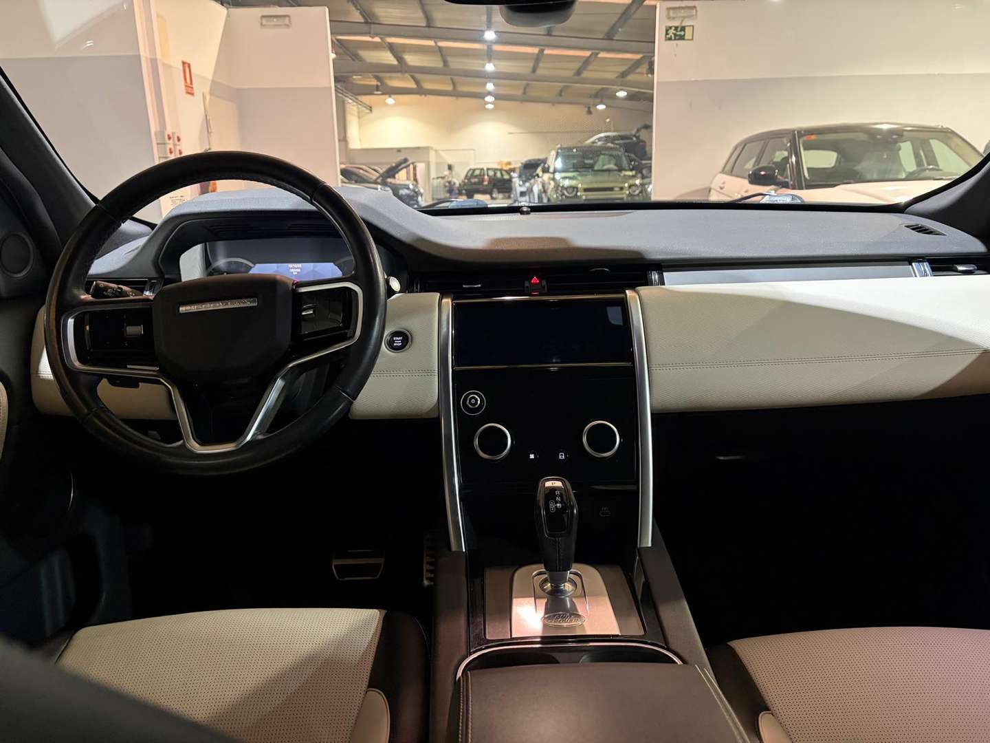 Land Rover Discovery Sport 2.0D TD4 MHEV R-Dynamic S AWD Auto 163 - 2022 - Joinsteer - #4