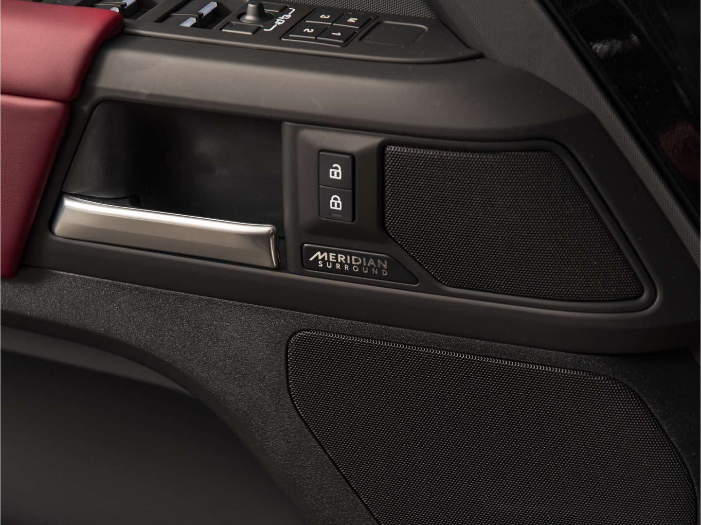 Land Rover Defender 110 2.0 P300e X-Dynamic HSE ROOD LEDER - 2025 - Joinsteer - #17