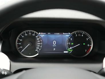 Land Rover Discovery Sport P300e R-Dynamic HSE Plug In Hybrid 309pk — photo 28