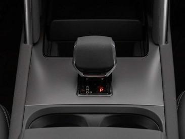 Land Rover Discovery Sport P270e Dynamic SE — photo 11