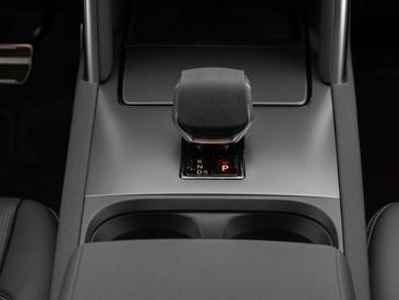 Land Rover Discovery Sport Dynamic SE P270e — photo 11
