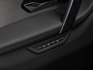 Land Rover Discovery Sport P270e Dynamic SE — photo 13
