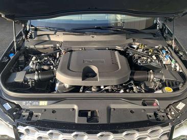Land Rover Discovery 35th Anniversary Edition D350 — photo 10
