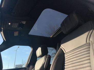 Land Rover Discovery 35th Anniversary Edition D350 — photo 20