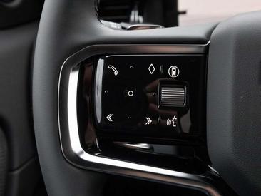 Land Rover Discovery Sport Dynamic SE P270e — photo 26
