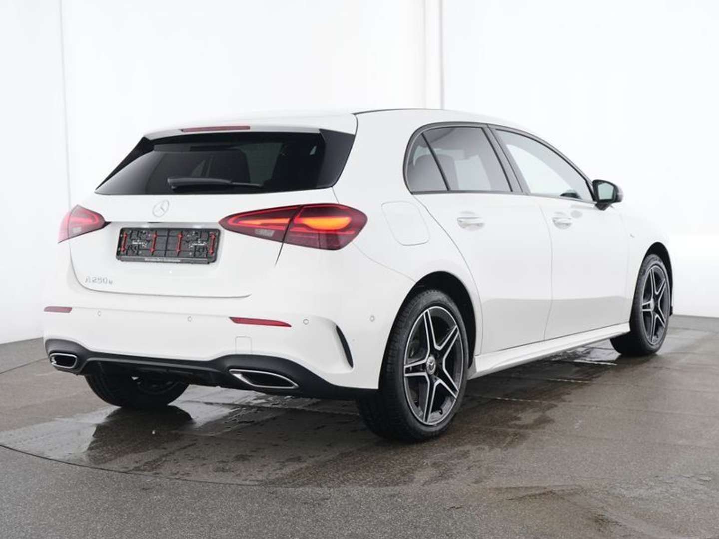 Mercedes Classe A 250 E 250 Night Edition - 2025 - Joinsteer - #1