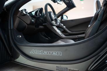 McLaren 650S Spider V8 3.8 — photo 25