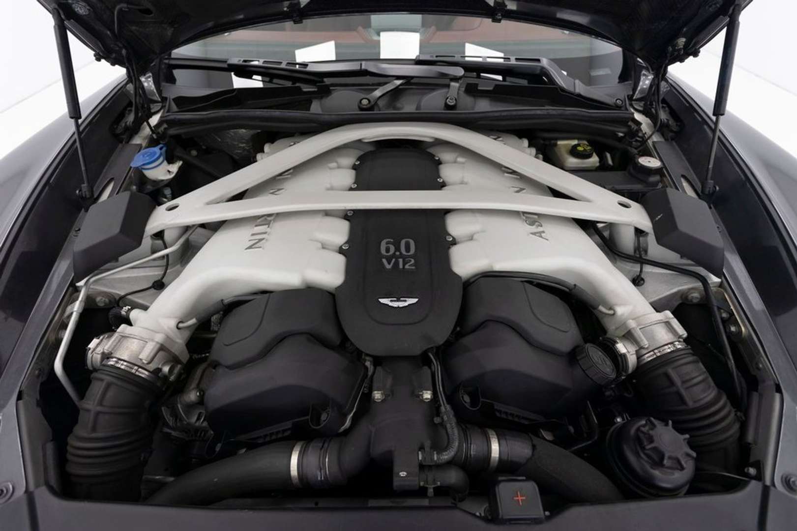 Aston Martin Vanquish V12 6.0 - 2016 - Joinsteer - #10