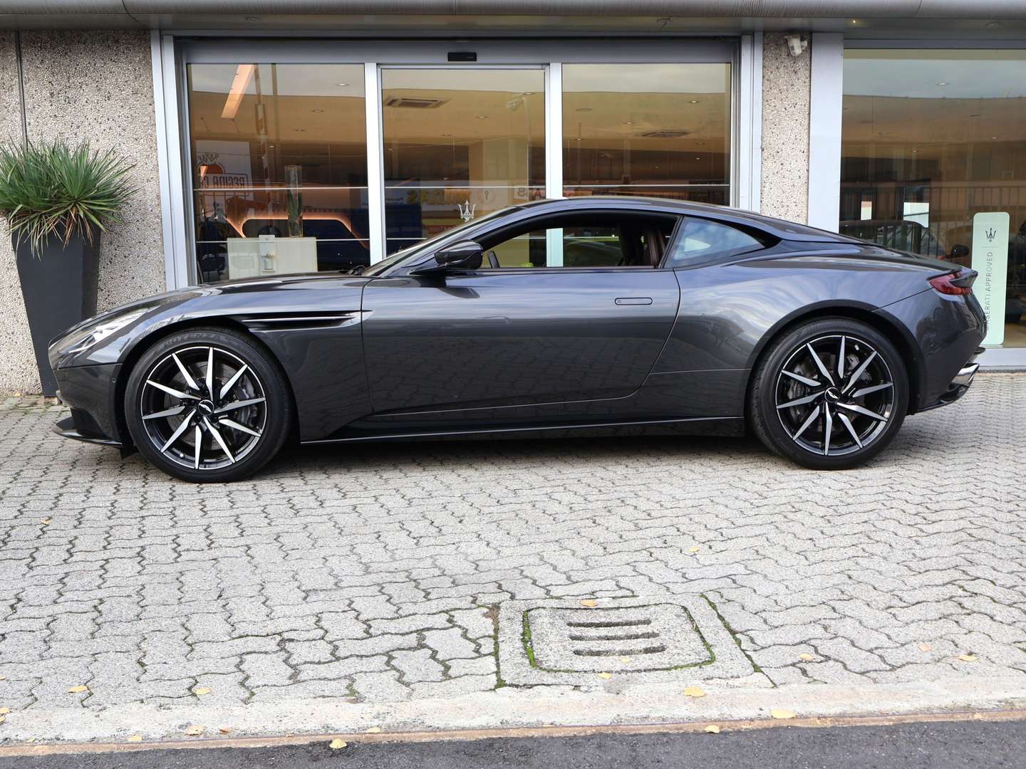 Aston Martin DB11 5.2 V12 AMR - 2017 - Joinsteer - #2