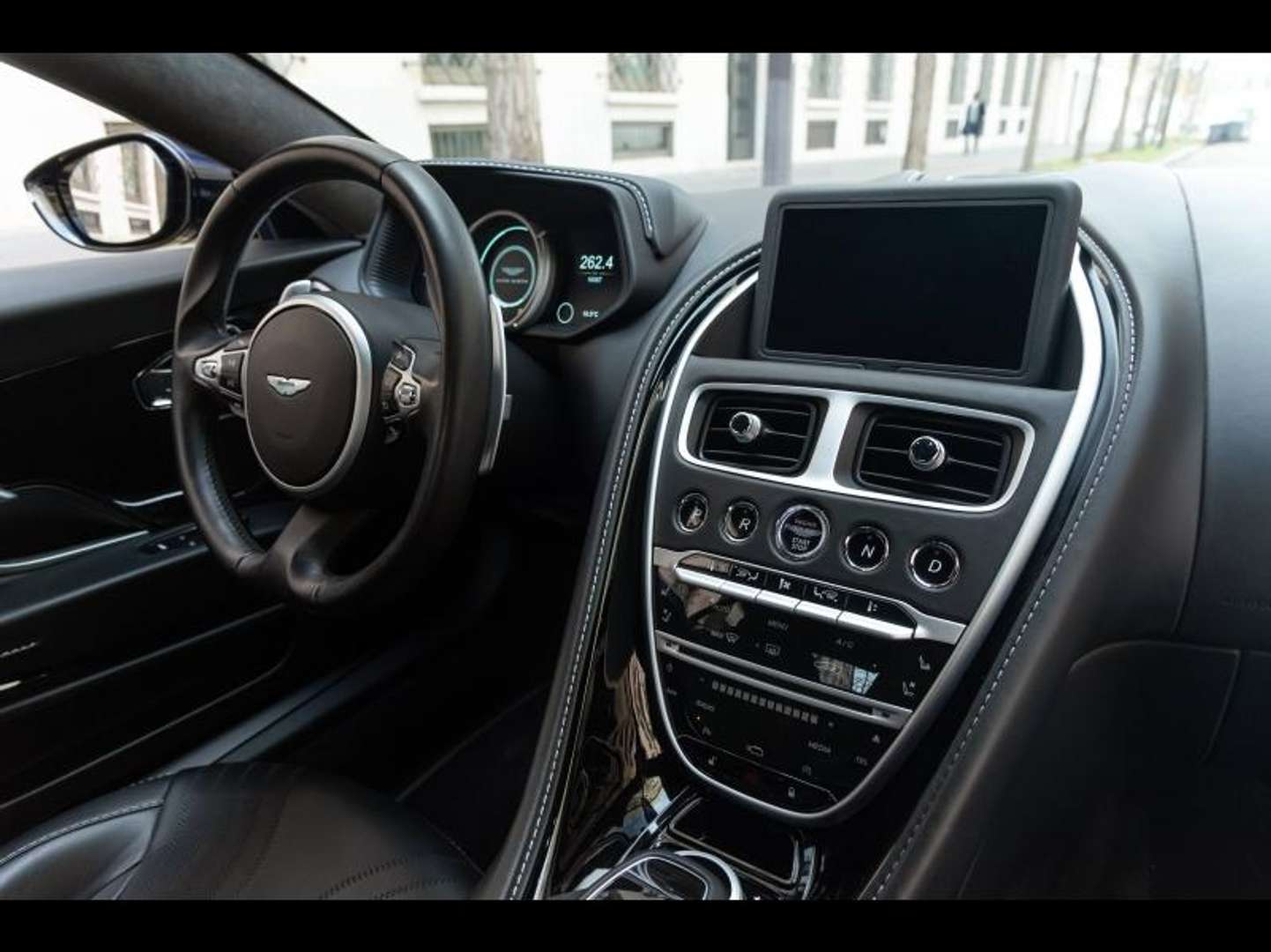 Aston Martin DB11 V12 5.2 608ch BVA8 - 2016 - Joinsteer - #11