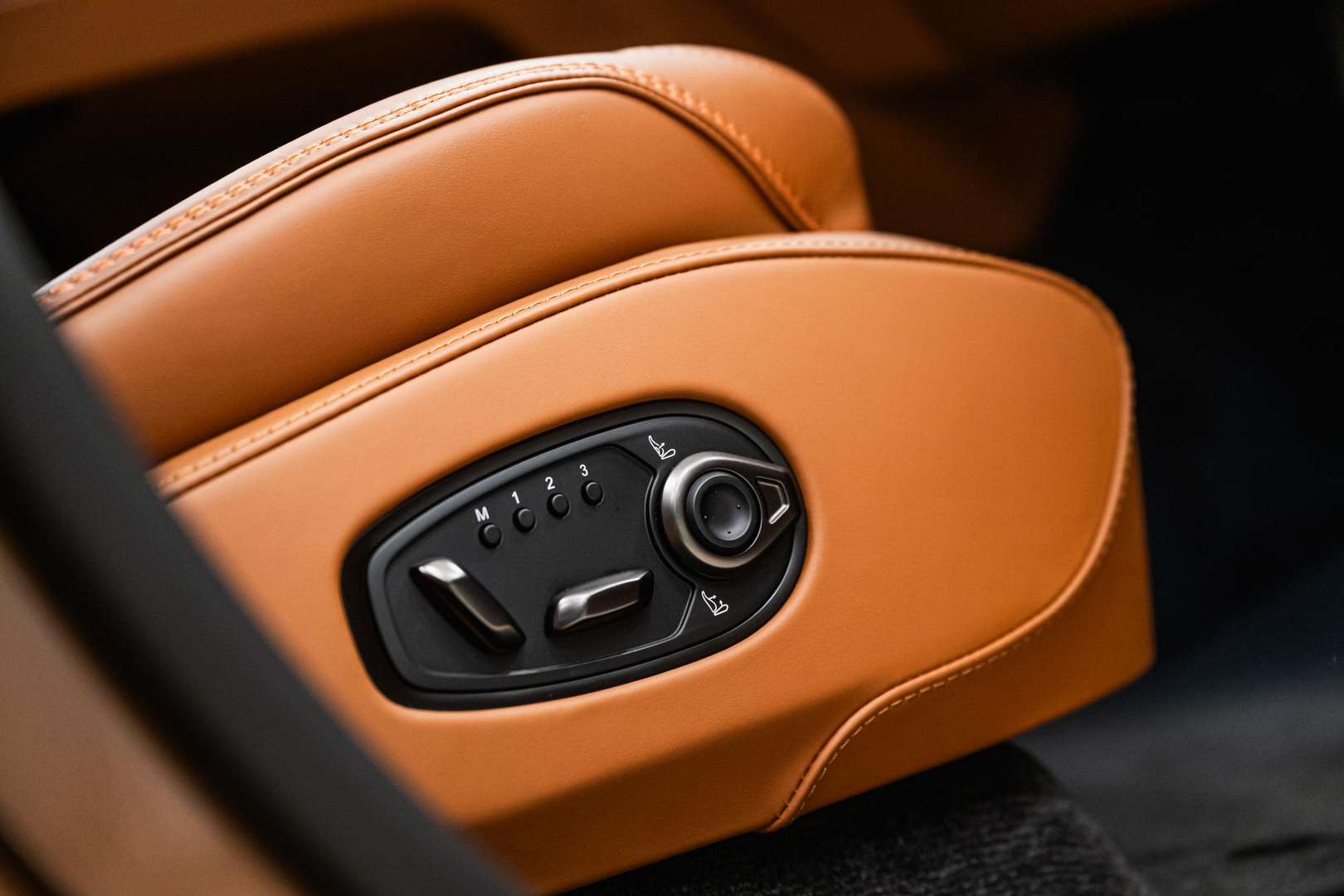 Aston Martin DBX 707 - 2024 - Joinsteer - #17