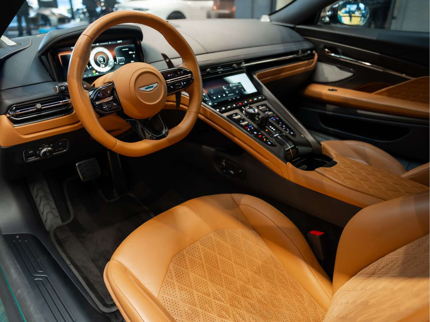 Aston Martin DB12 Coupé 4.0 V8 Bowers&Wilkins - 2023 - Joinsteer - #7