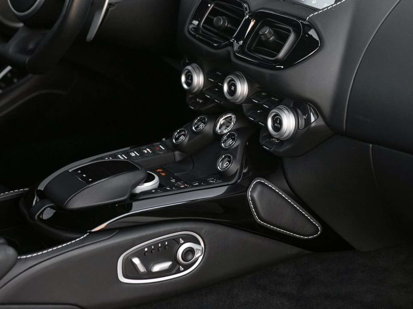 Aston Martin Vantage Roadster - 2021 - Joinsteer - #16