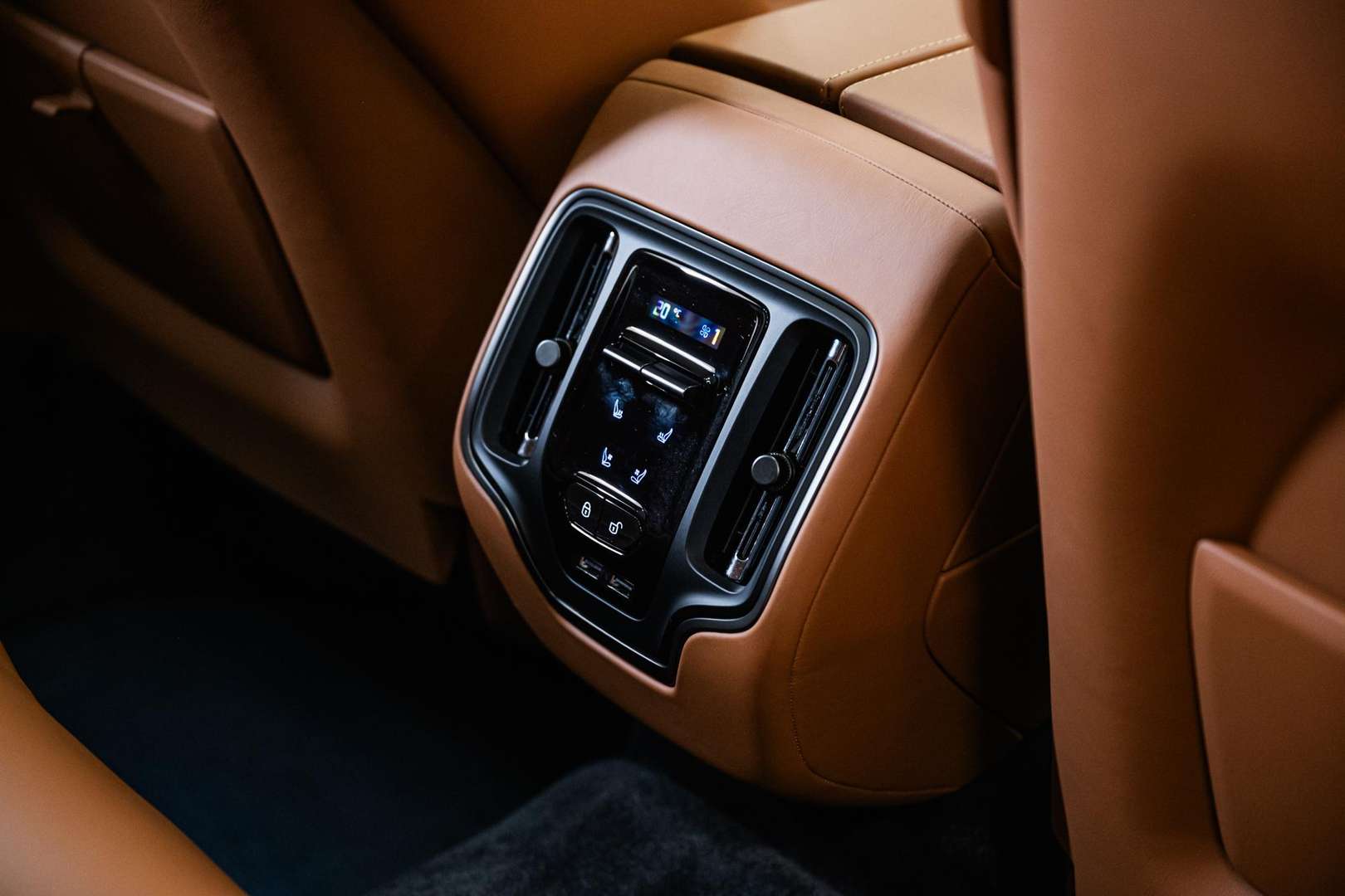 Aston Martin DBX 707 - 2024 - Joinsteer - #20