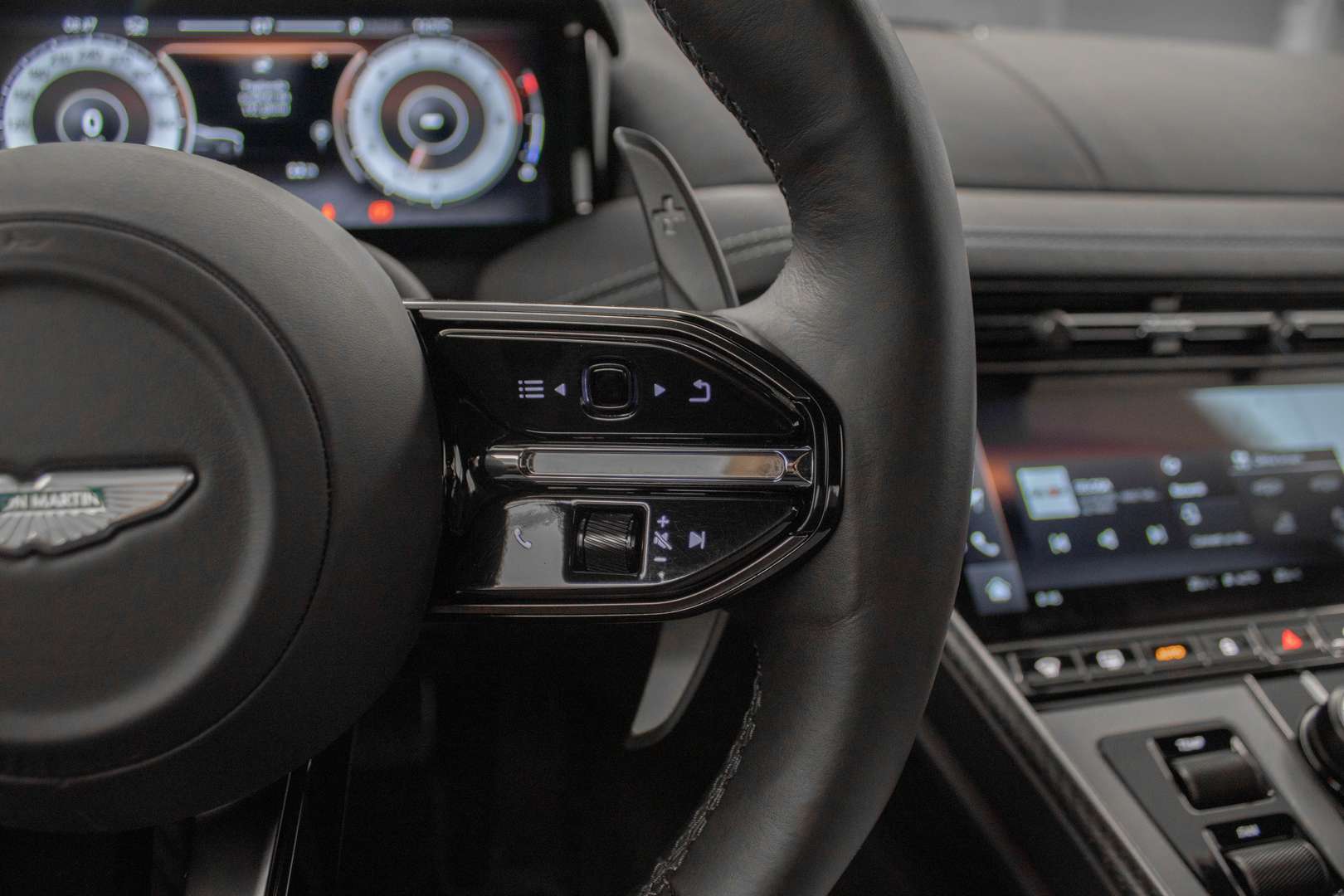 Aston Martin DB12 Coupé V8 - 2024 - Joinsteer - #11