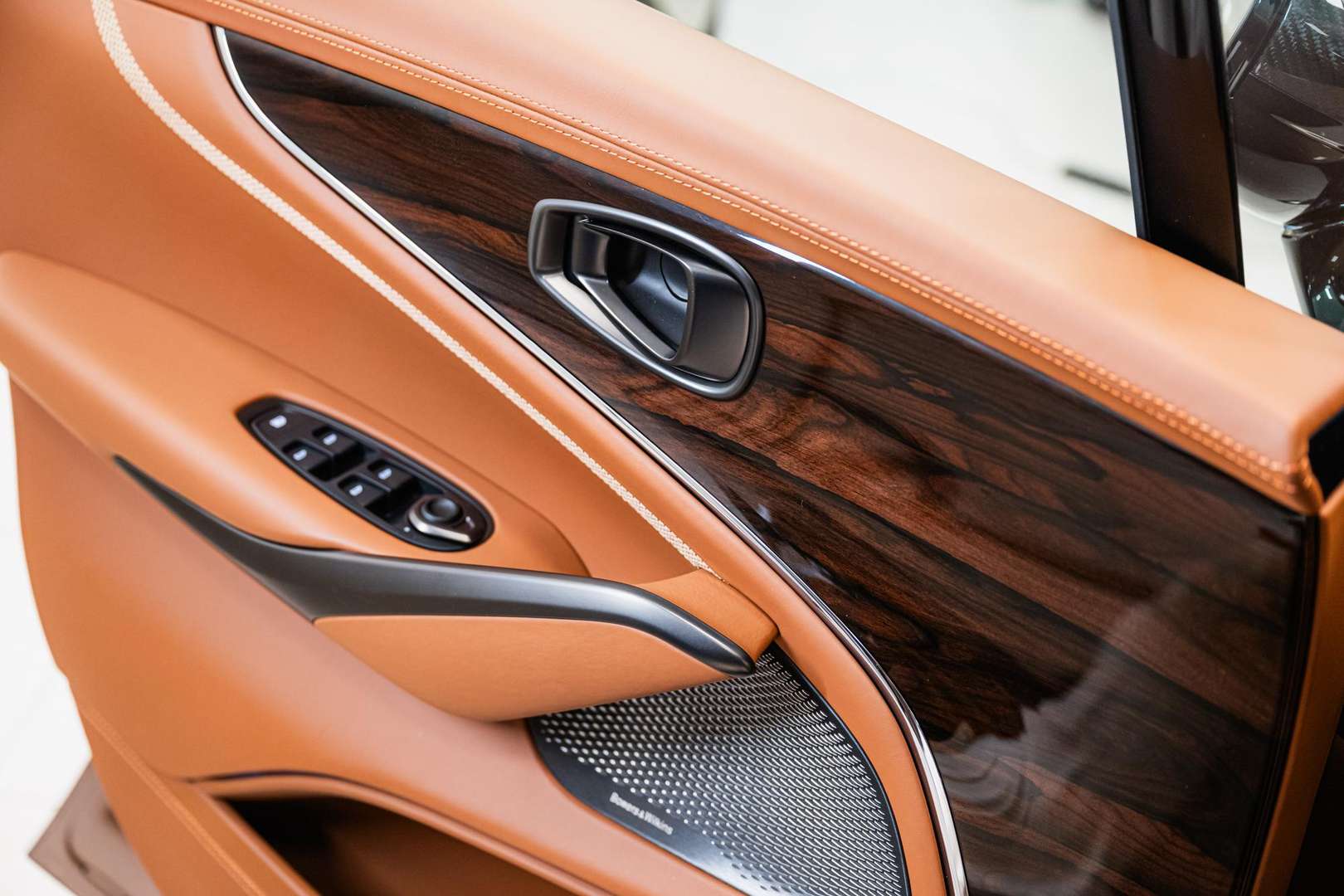 Aston Martin DBX 707 - 2024 - Joinsteer - #22