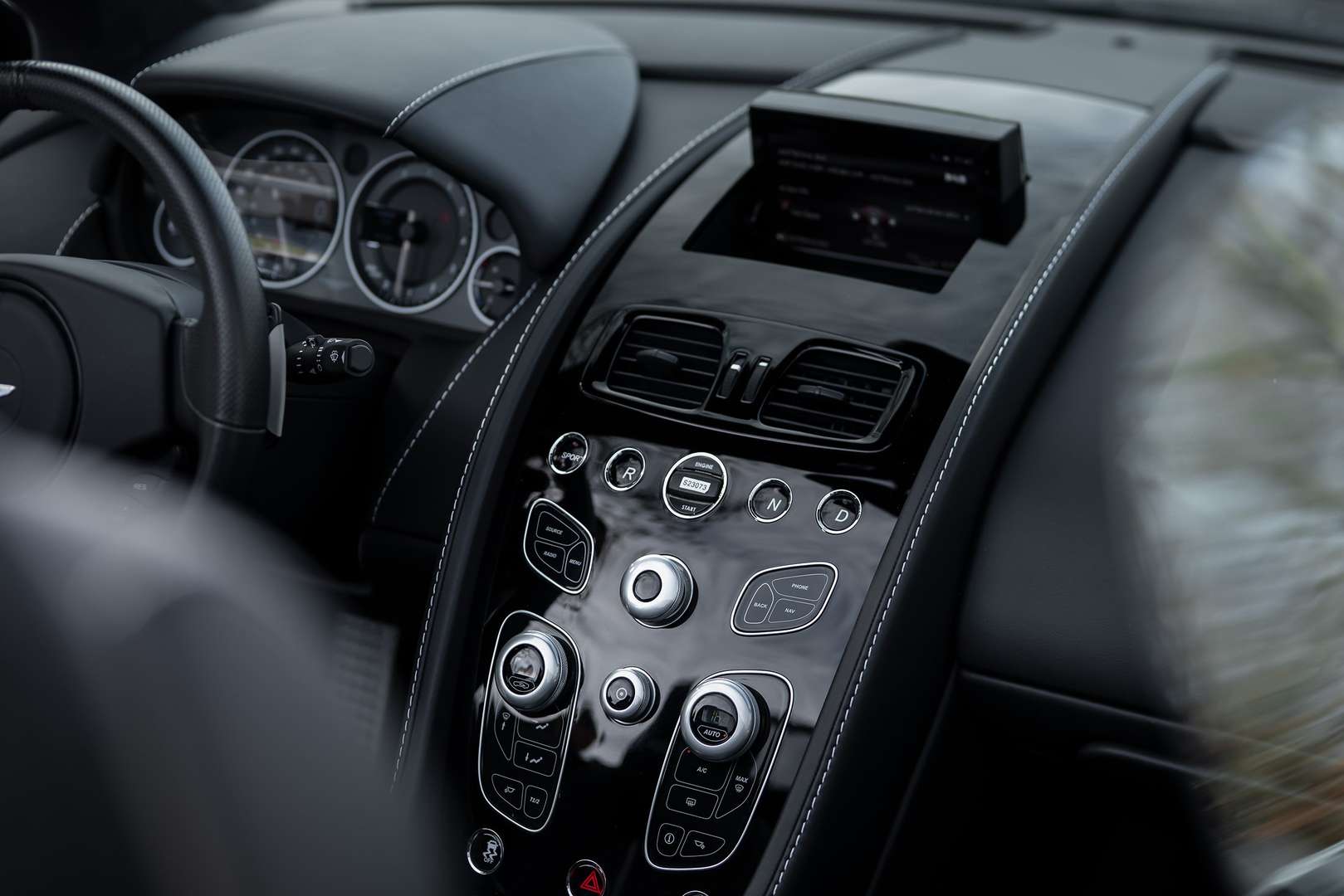 Aston Martin Vantage V12 - 2018 - Joinsteer - #16