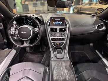 Aston Martin DBS Volante Superleggera — photo 17