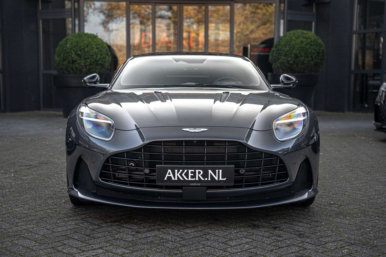 Aston Martin DB12 Coupé V8 Carbon - 2025 - Joinsteer - #18
