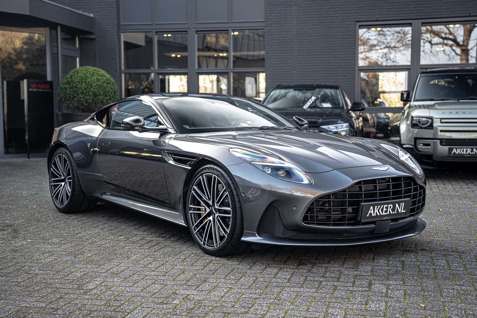 Aston Martin DB12 Coupé V8 Carbon - 2025 - Joinsteer - #20