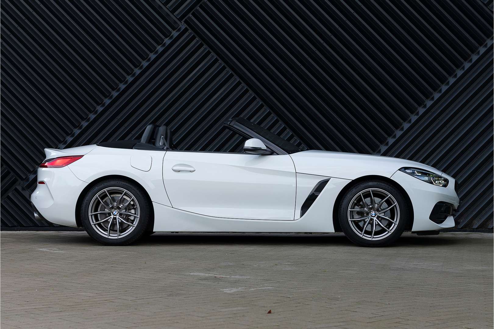 BMW Z4 Roadster High Executive SDrive20i - 2019 - Joinsteer - #4