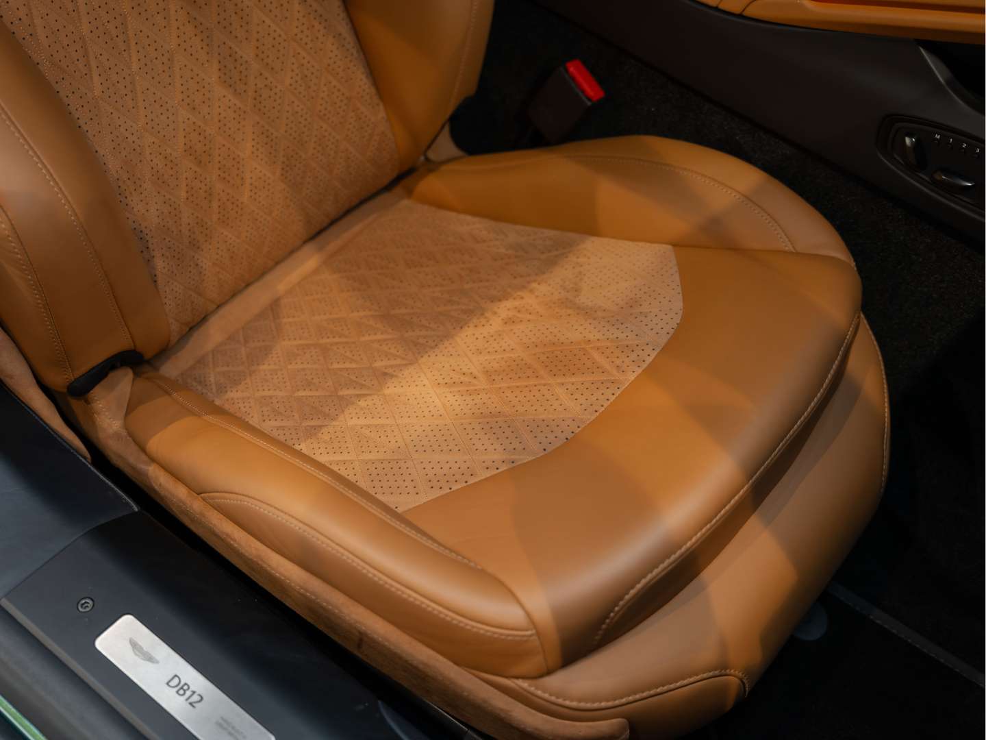 Aston Martin DB12 Coupé 4.0 V8 Bowers&Wilkins - 2023 - Joinsteer - #33